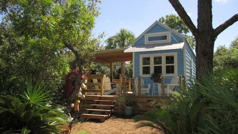 Tiny House Hunting S01