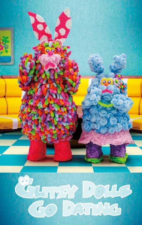 Glitzy Dolls Go Dating S01